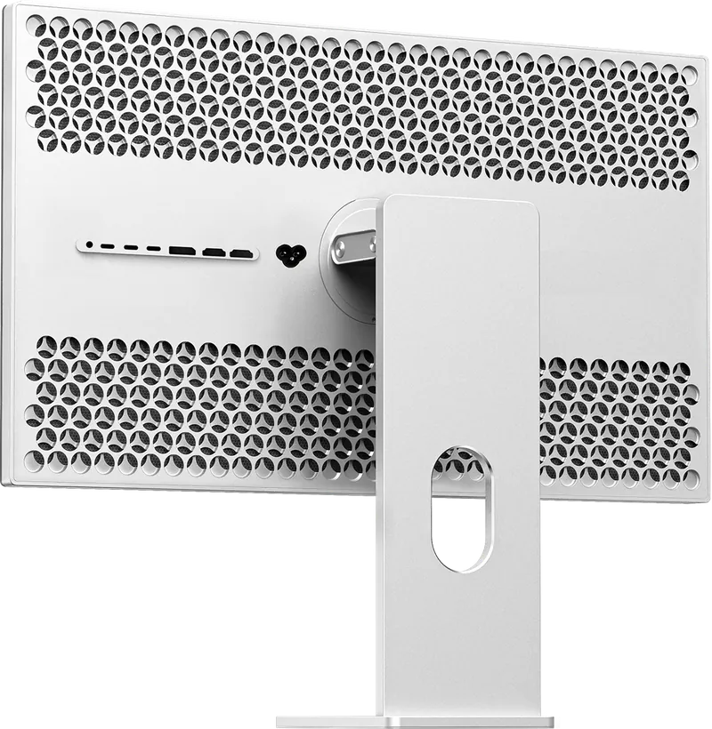Perforierte Rückseite des Monitors Kuycon P27Z in der Dreiviertelansicht: gelochte Aluminiumrückwand, Anschlussleiste, Netzanschluss und Aluminium-Standfuß
